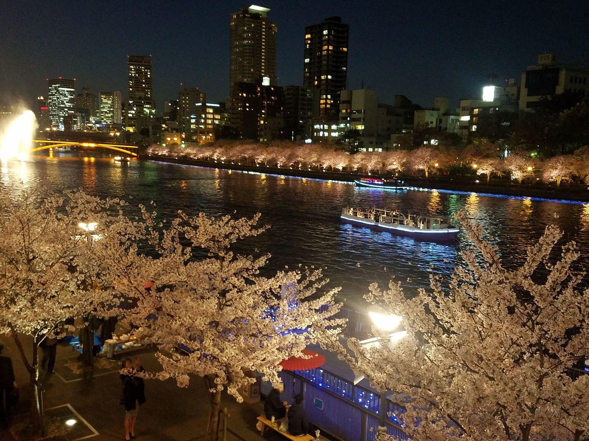 Hotel Osaka Castle Bagian luar foto